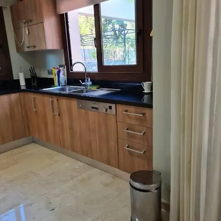 Villa House In Nature Kharcha
