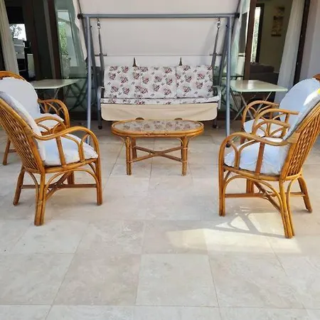 Villa House In Nature Kharcha